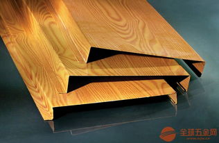 羽毛球館H型條形鋁條扣天花吊頂?shù)倪x擇與防風條扣廠家供應(yīng)解析